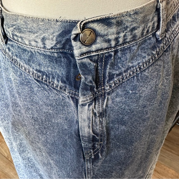 Pizzaz acid wash women’s skirt - Picture 5 of 7